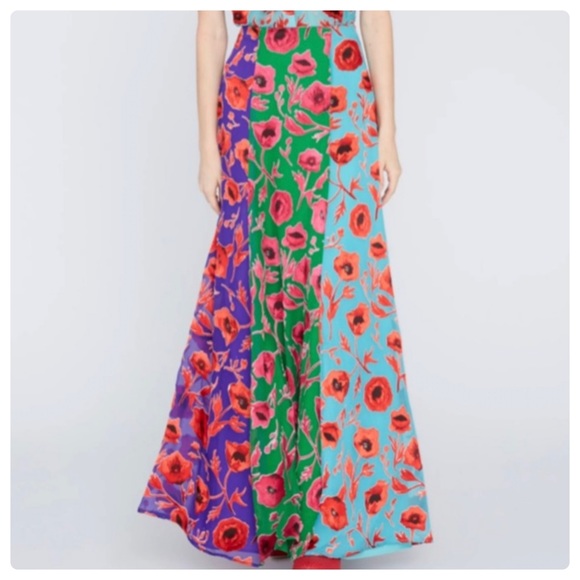 ALICE + OLIVIA Aquinnah Panneled Maxi Skirt - Picture 6 of 13